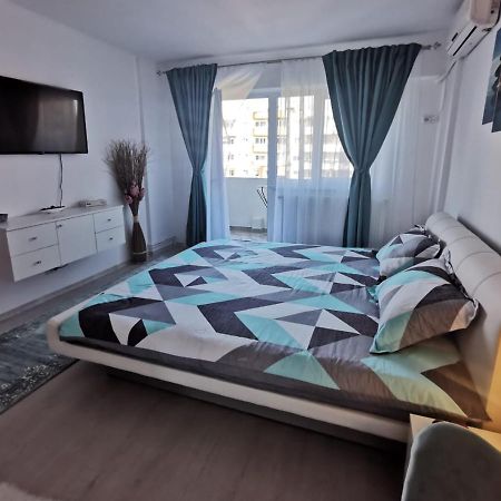 Apartament Regim Hotelier デヴァ エクステリア 写真